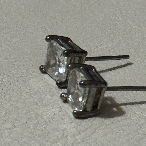 CZ Earrings - Picture 10 of 12